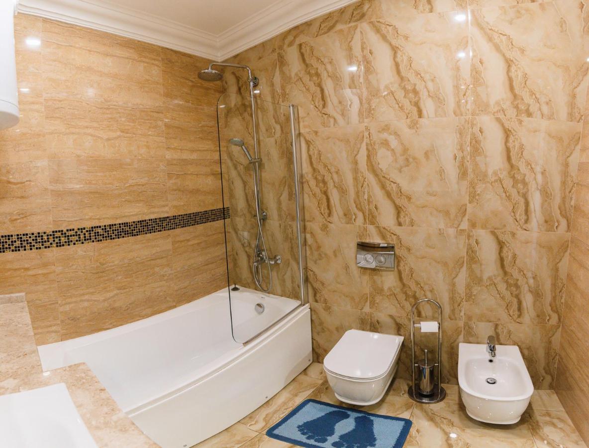 Luxury For Business & Pleasure Royal 3 Kyiv Exterior foto