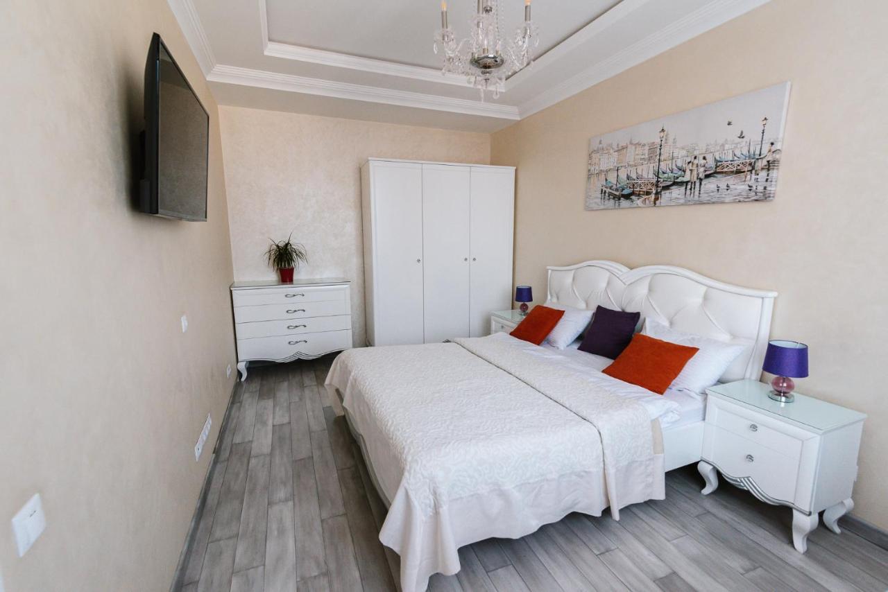 Luxury For Business & Pleasure Royal 3 Kyiv Exterior foto