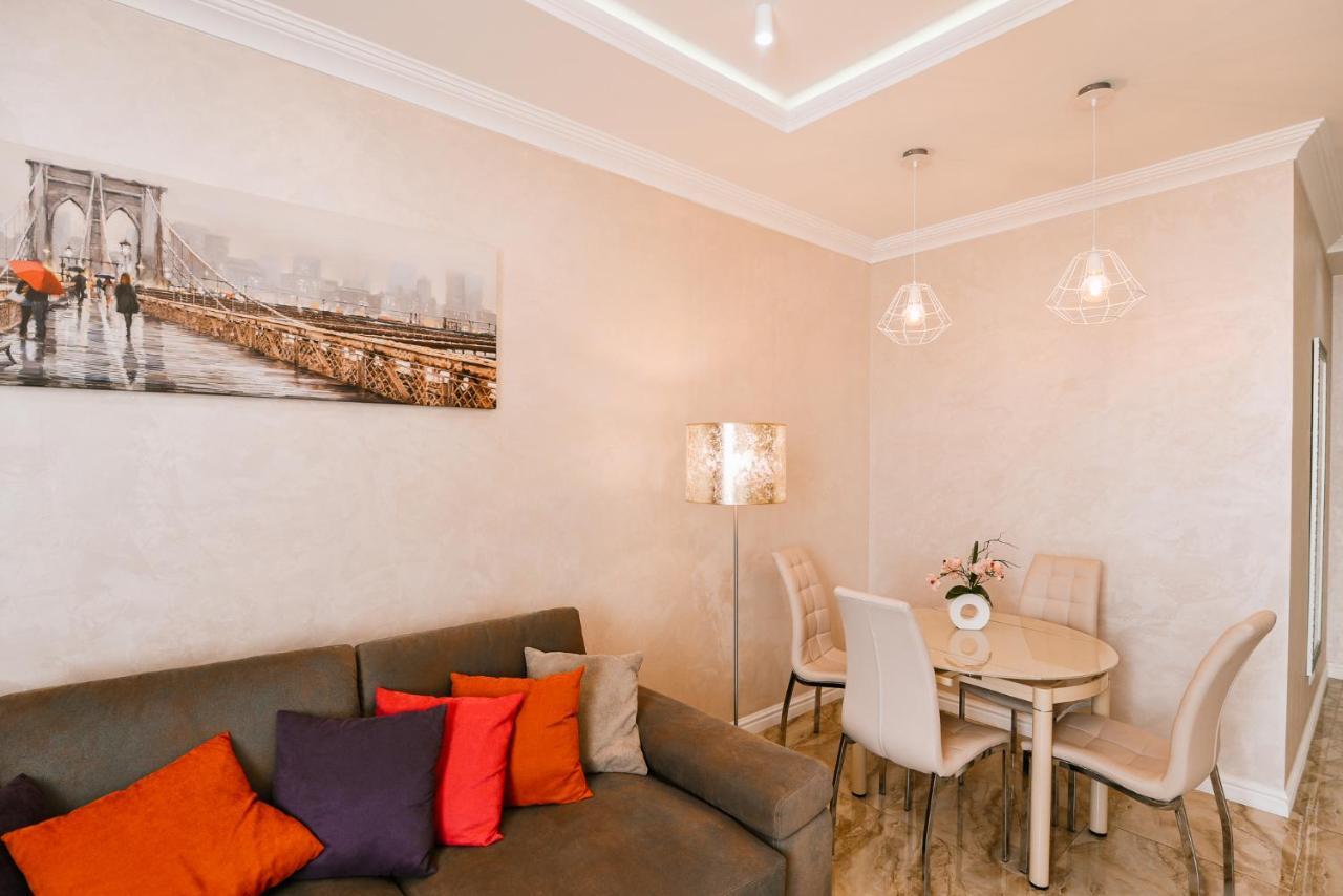 Luxury For Business & Pleasure Royal 3 Kyiv Exterior foto